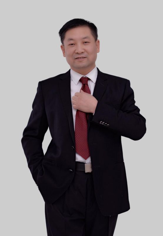 李 鹏宇　13700728353